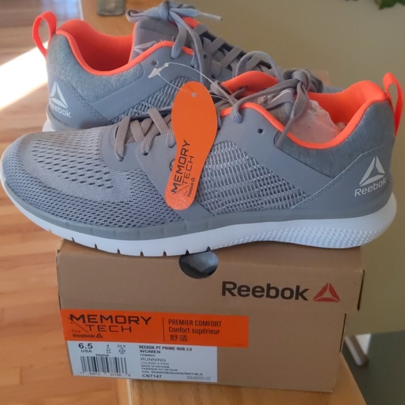 reebok running memory tech